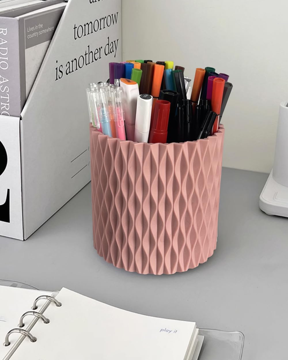 Lebenrich Rotating Pencil Holder for Desk, 5 Slots Unique Pink Organizer Easthetic Desktop Supplies and Accessories for Women Girls, Pen Cup Caddy for Office Home Art Supply
